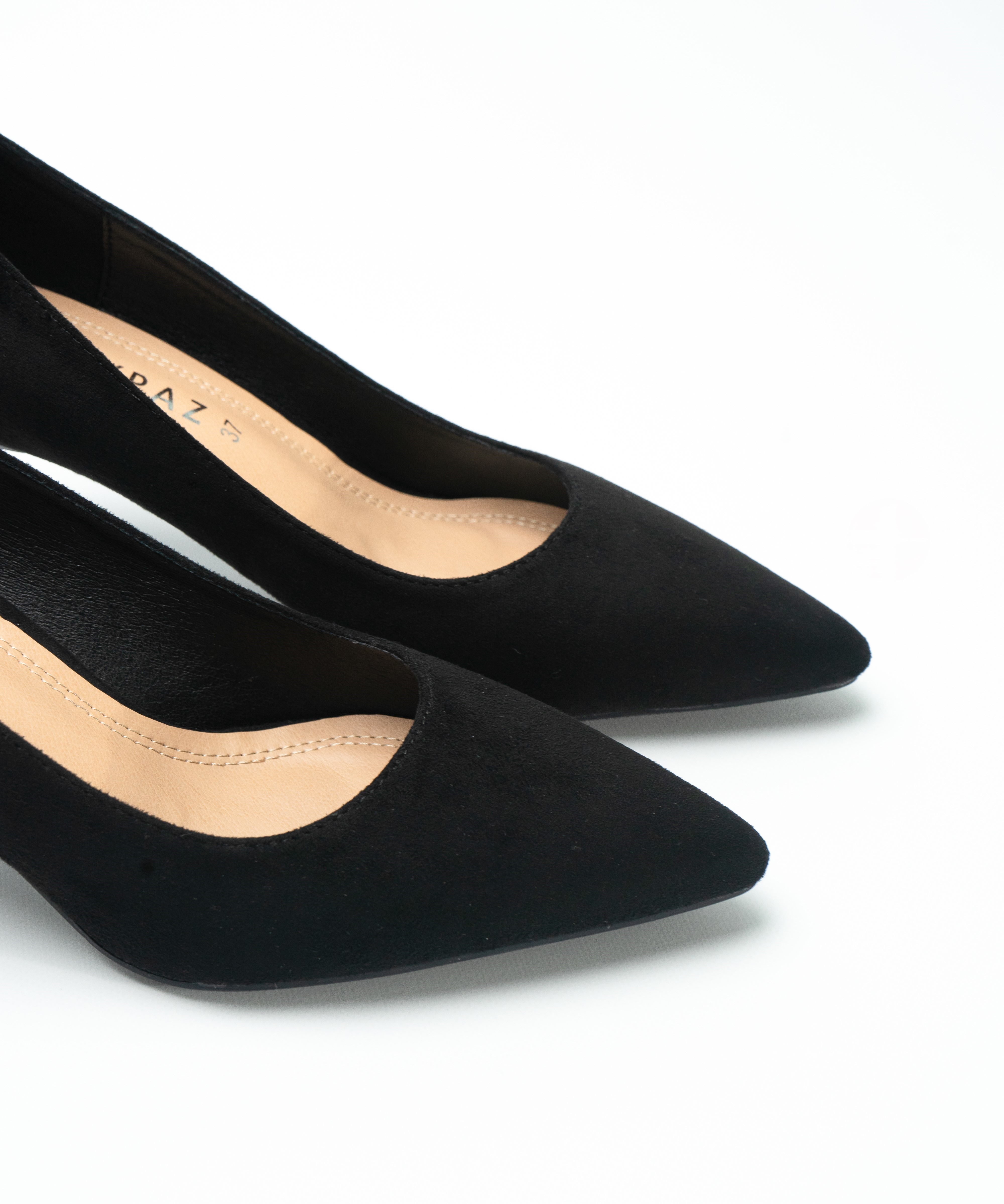 Zapato tac&oacute;n fino image number null